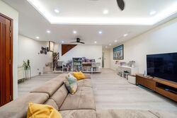Sixth Avenue (D10), Terrace #531693271
